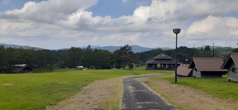 228-211(17-16)泉水キャンプ村909_130058