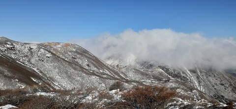 238-221(27-26)法華院温泉山荘1119_090038