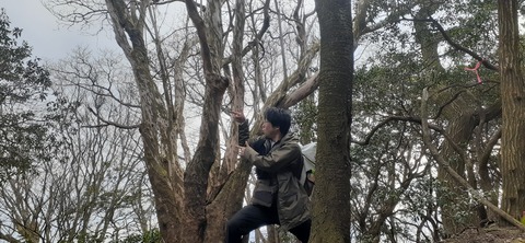 251-232(40-37)伽藍岳ゲリラキャン303_081831