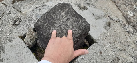 260-241(49-46)宮之浦岳淀川小屋501_123602