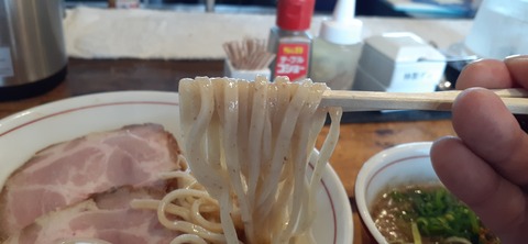 203-187(45-44)長崎鼻リゾート 山猫２402_111019