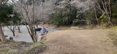 201-185(43-42)カワラテラス320_121619