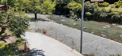 214-198(3-3)オートキャンプ竜門603_120325