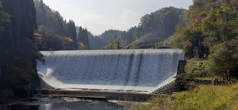181-165(23-22)仲山城跡キャンプ場1104_104216