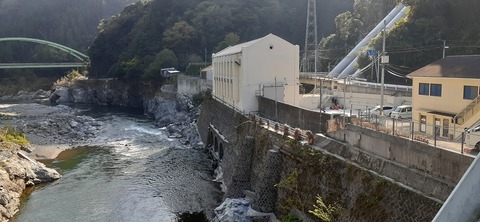 181-165(23-22)仲山城跡キャンプ場1104_141753R