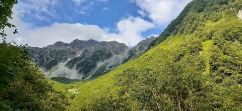 273-253(10-9) 上高地穂高岳816_080705