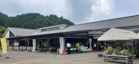 220-203(9-8)ゴンドーシャロレー722_120029R