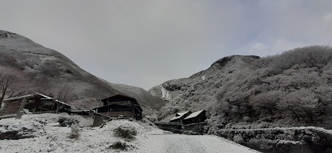 251-232(40-37)法華院温泉山荘2泊目224_080003