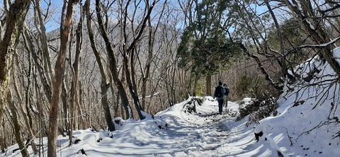 238-221(27-26)法華院温泉山荘1119_112839