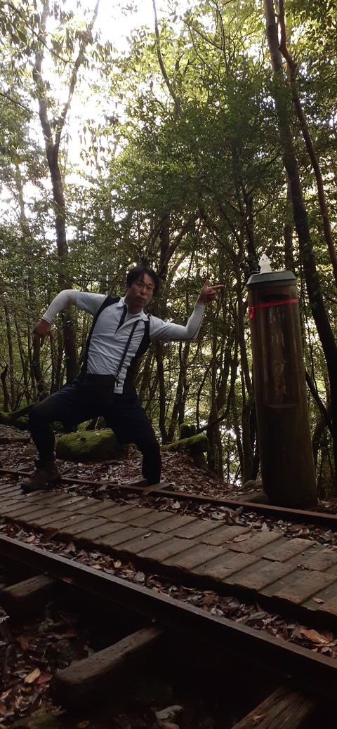 259-240(48-45)宮之浦岳新高塚小屋430_074104