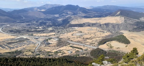 251-232(40-37)伽藍岳ゲリラキャン303_103507