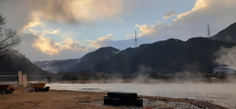 132-117(31-31)阿武川河川公園274731