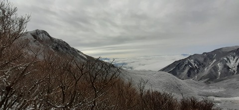 251-232(40-37)法華院温泉山荘2泊目224_093650