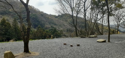 201-185(43-42)カワラテラス320_121935