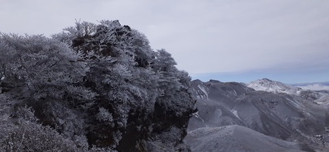 251-232(40-37)法華院温泉山荘2泊目224_100443