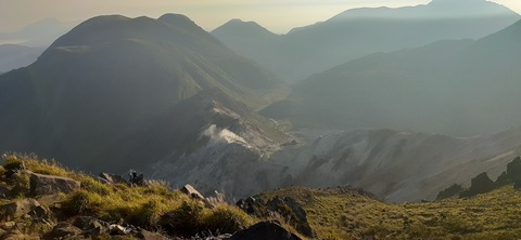 228-211(17-16)登山くじゅう連山910_065827