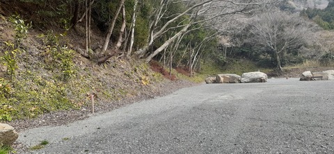 201-185(43-42)カワラテラス320_121626