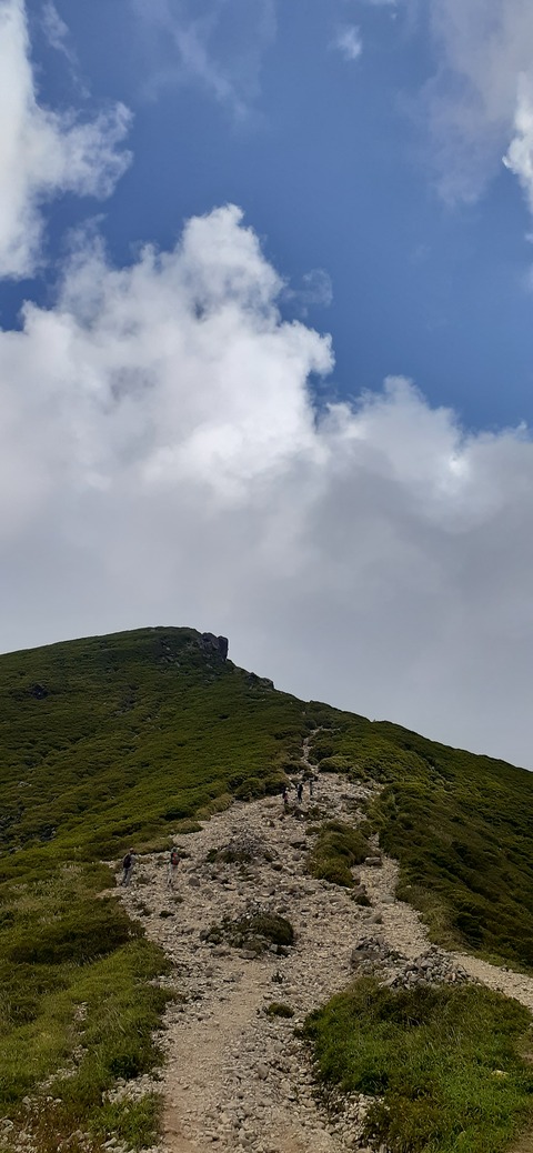 228-211(17-16)登山くじゅう連山910_105201