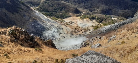 251-232(40-37)伽藍岳ゲリラキャン303_101311