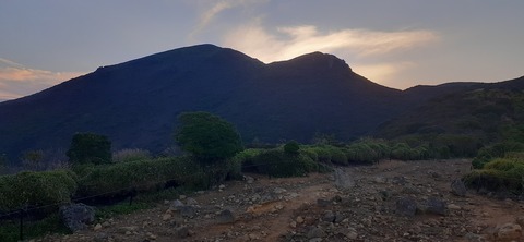 228-211(17-16)登山くじゅう連山910_061317