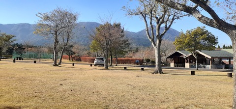 240-223(29-28)ひなもりキャンプ場1124_142121R