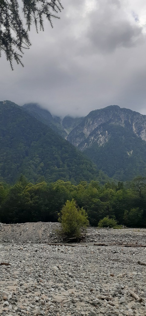 271-251(8-7) 上高地穂高岳813_160103