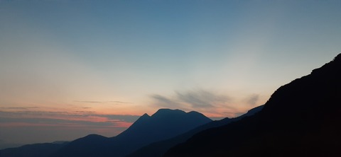 228-211(17-16)登山くじゅう連山910_053358