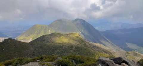 228-211(17-16)登山くじゅう連山910_100633