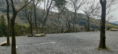 201-185(43-42)カワラテラス320_121950