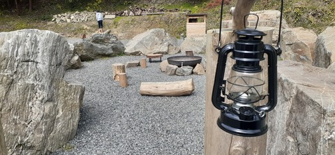 201-185(43-42)カワラテラス320_122341