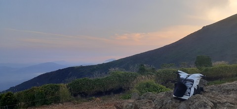 228-211(17-16)登山くじゅう連山910_061908