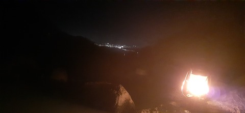 251-232(40-37)伽藍岳ゲリラキャン302_211642