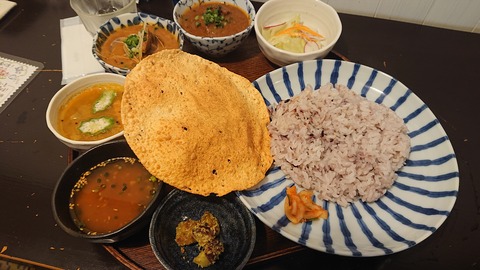 19-16筑前カレー月と亀秋月634