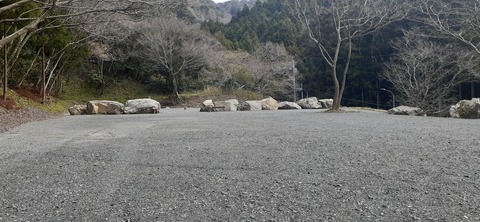 201-185(43-42)カワラテラス320_121633