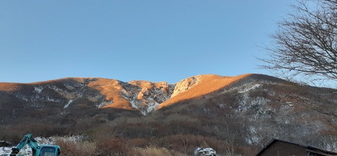 238-221(27-26)法華院温泉山荘1119_070157