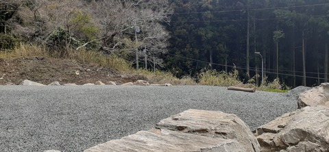 201-185(43-42)カワラテラス320_121709