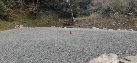 201-185(43-42)カワラテラス320_121711