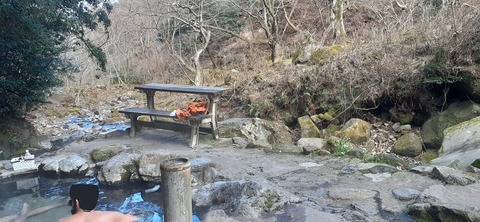 251-232(40-37)伽藍岳ゲリラキャン302_153251R