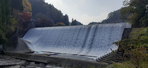 181-165(23-22)仲山城跡キャンプ場1104_103647