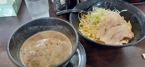 220-203(9-8)ゴンドーシャロレー723_143708