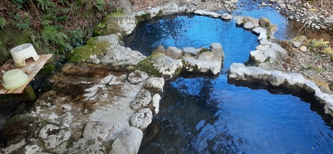 251-232(40-37)伽藍岳ゲリラキャン302_153747