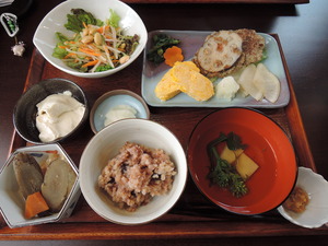 141210-やさまる日替わり定食