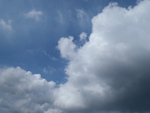 110730-雨上り空