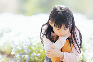 5歳になる娘と散歩で立ち寄った神社でおみくじを引き、3回連続で凶が出た