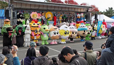 ゆるキャラ 北海道内のゆるキャラ大集合 苫小牧で ご当地サミット
