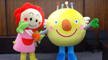 ゆるキャラ いきいき茨城ゆめ国体マスコットキャラクター いばラッキー が大阪府茨木市を表敬訪問しました