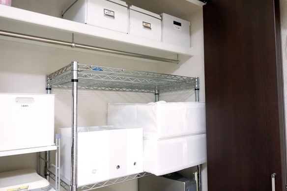 余り部屋・押入れ・右・SKUBB 収納ケース①