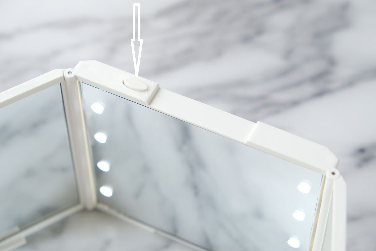 ダイソー・LED付コンパクト三面鏡・女優ミラー④