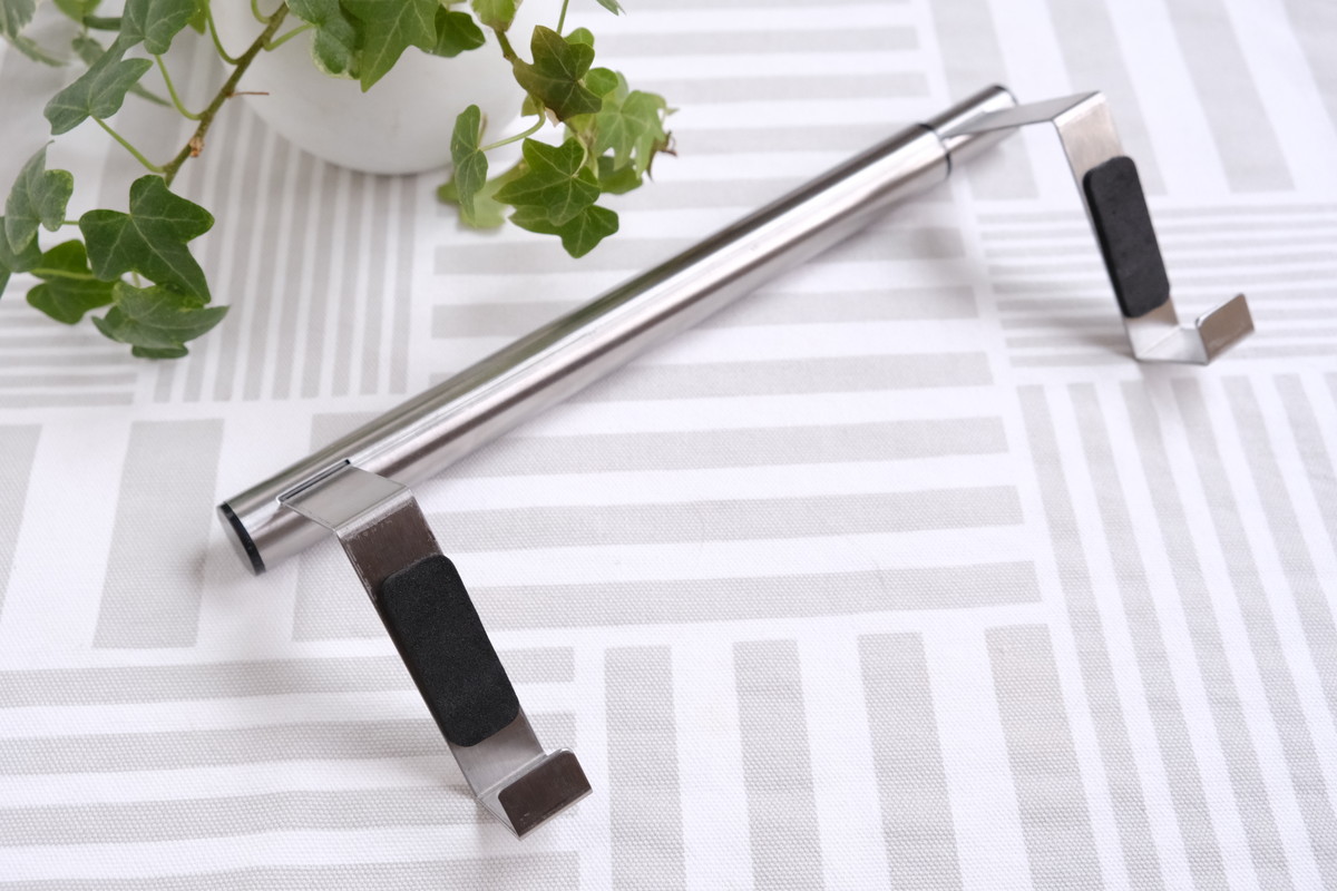 ❹DSCF8607ダイソー・伸縮できるタオルハンガー