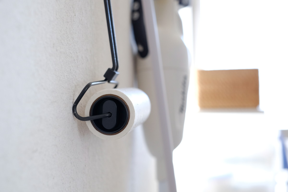 カインズホーム・ケースが要らない ワイヤーフレーム カーペットクリーナー・納戸①